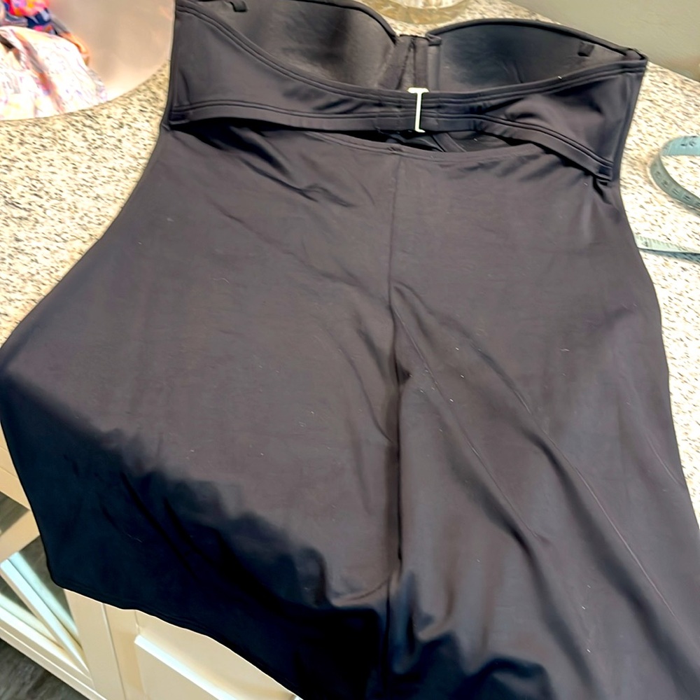 Spanx Strapless Bathing Suit Top Euc - image 2